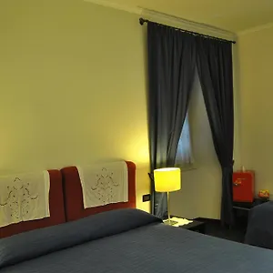 Pensión Residenza Cola Di Rienzo - In