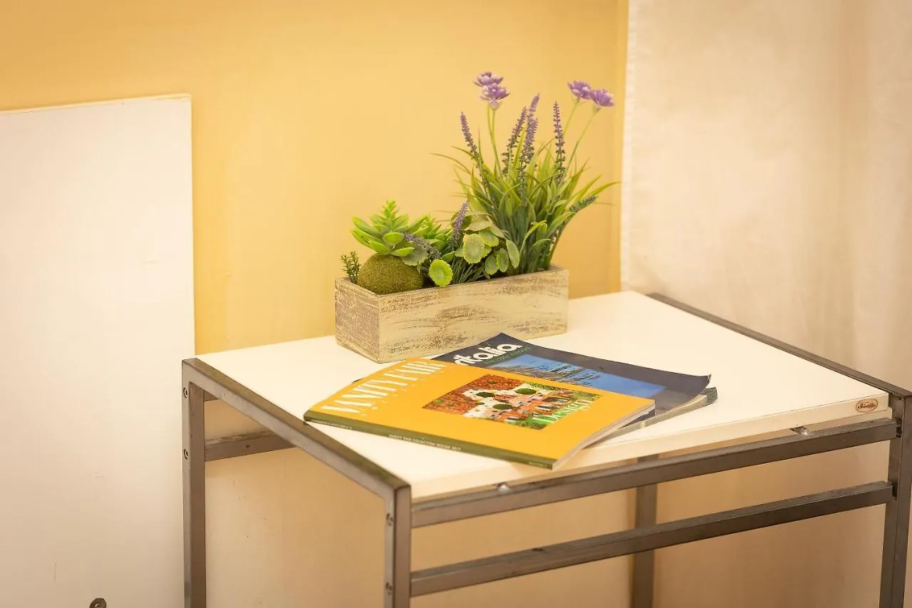 Konukevi Internouno Otel Roma
